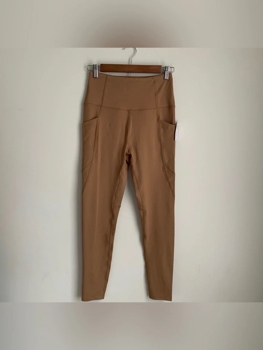 Core 10 Amazon Women's High-Waist Side-Pocket Ankle Leggings Tan brown Small